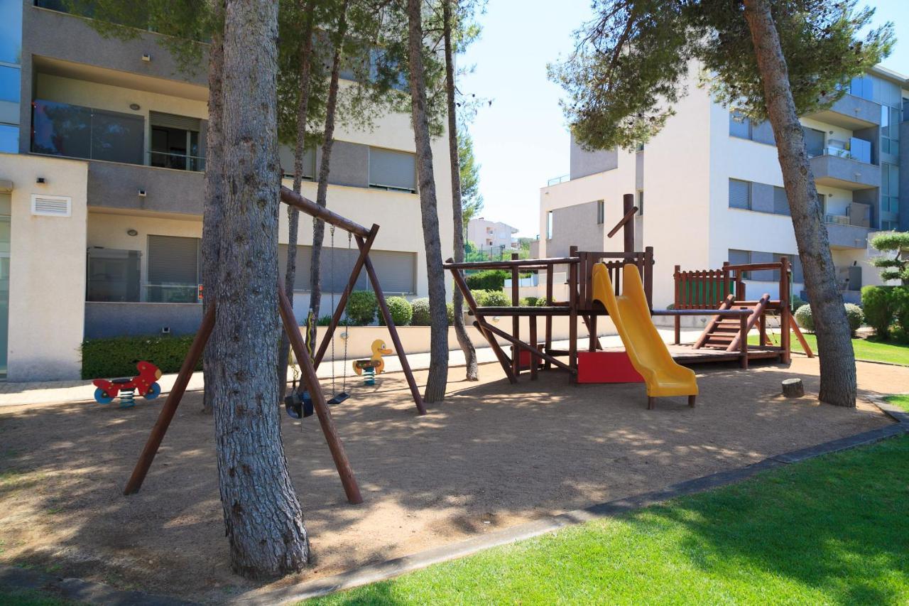 Uhc Salou Villa Family Complex ภายนอก รูปภาพ